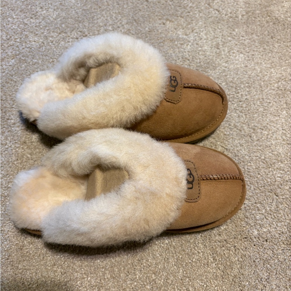 UGG Kids Chestnut Suede Slippers with Cream Sheepskin Cuff